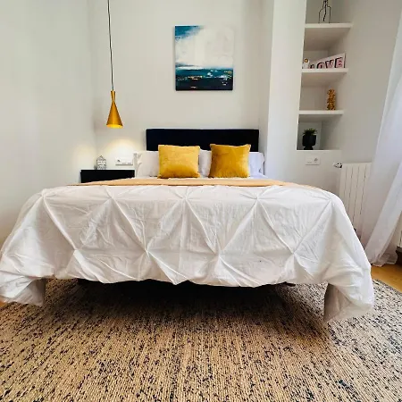 Daire Vahibar Residences- Plaza De Compostela Vigo